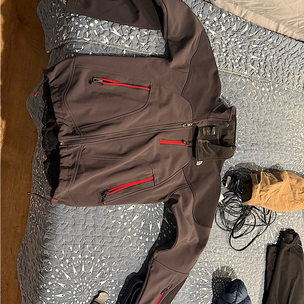 Men's North Face insulted/water resistant Small Jacket
